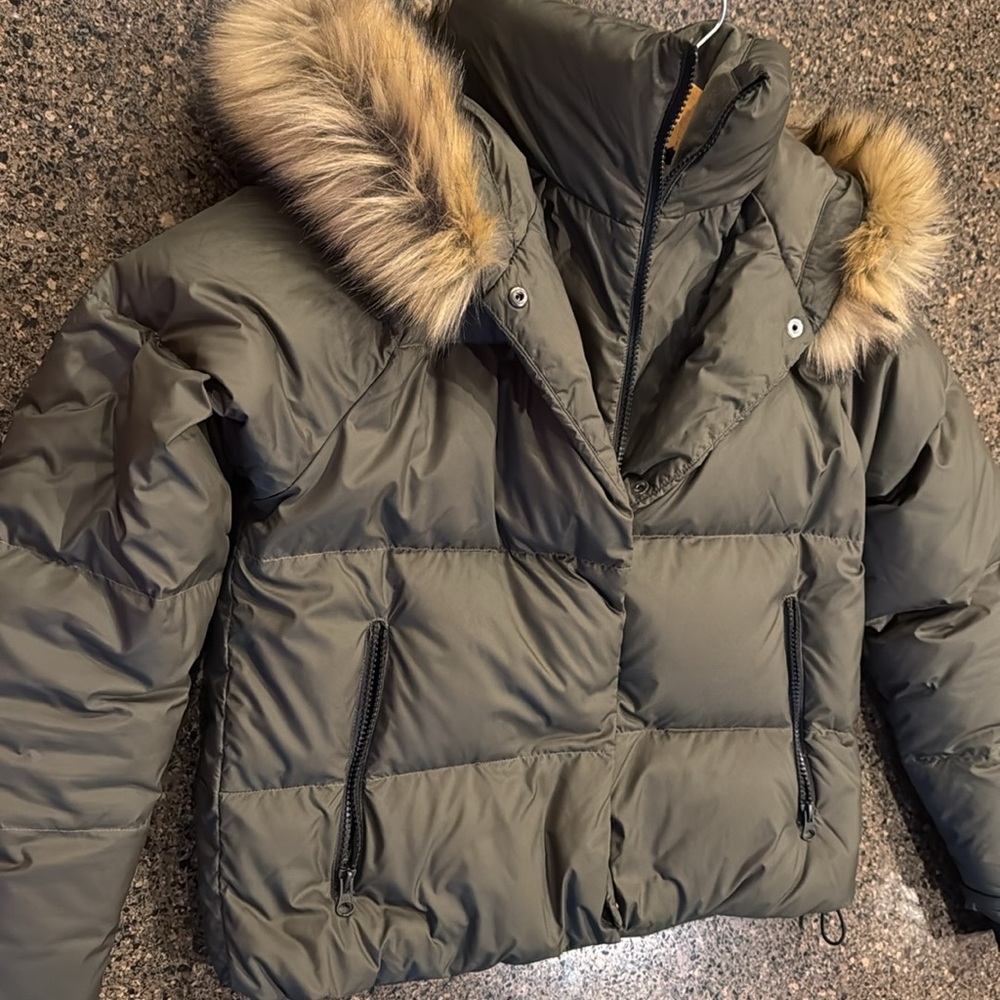 THE NORTH FACE DOWN BOMBER STYLE.
Excellent! S.